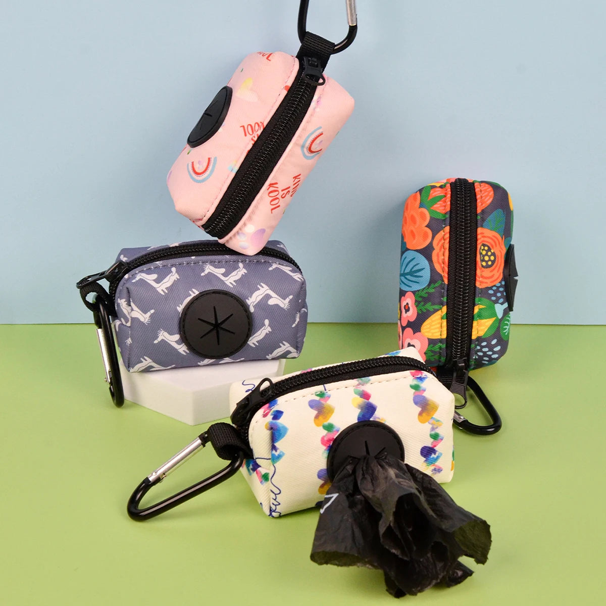 Rainbow Print Fashion Design Dog Poo Bag Holder for Dog Leash Attachment (Without Poo Bag and Leash)